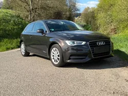 Schwarz Gebraucht 2013 Audi A3 Ambition Limousine | 8.999 €