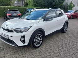 Weiß Gebraucht 2018 Kia Stonic Spirit SUV | 12.990 € (Fairer Preis)