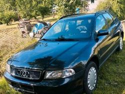 Schwarz Gebraucht 1997 Audi A4 Kombi | 890 € (Fairer Preis)