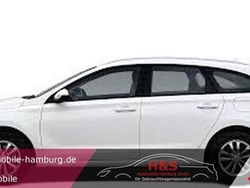Polar white / sol Gebraucht 2017 Hyundai i30 Classic Kombi | 10.480 € (Guter Preis)