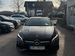 Schwarz Gebraucht 2019 Mercedes CLA200 AMG line Kombi | 26.500 €