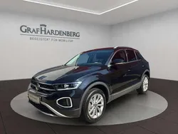 Schwarz Gebraucht 2024 VW T-Roc Style SUV | 29.777 € (Fairer Preis)
