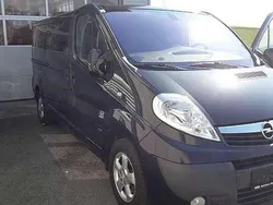 Schwarz Gebraucht 2012 Opel Vivaro Cosmo Van | 8.300 € (Guter Preis)