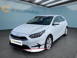 Weiß Gebraucht 2025 Kia Ceed Vision Kleinwagen | 20.499 € (Guter Preis)
