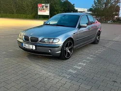 Grau Gebraucht 2003 BMW 320 Limousine | 2.300 € (Teuer)