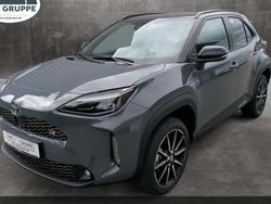 Grau Neu 2025 Toyota Yaris Hybrid Sport SUV | 32.990 € (Etwas zu teuer)