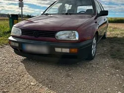 Rot Gebraucht 1995 VW Golf III Kleinwagen | 5.500 €