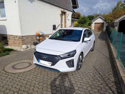 Gebraucht 2016 Hyundai Ioniq Premium Kleinwagen | 10.900 € (Fairer Preis)