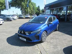 Blau Gebraucht 2024 Mitsubishi Colt Basis Limousine | 14.780 € (Guter Preis)