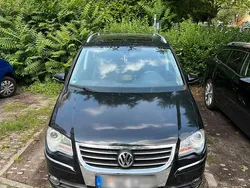 Schwarz Gebraucht 2010 VW Touran Van / Kleinbus | 4.500 € (Superpreis)