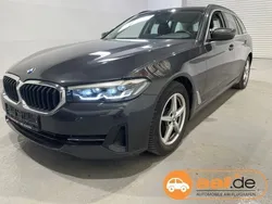Grau Gebraucht 2022 BMW 520 Kombi | 34.950 € (Fairer Preis)