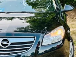 Schwarz Gebraucht 2011 Opel Insignia Limousine | 4.890 € (Fairer Preis)