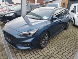 Blau Gebraucht 2022 Ford Focus ST-Line X Limousine | 24.300 € (Fairer Preis)