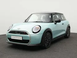 Other Gebraucht 2024 Mini Cooper S Favoured Kleinwagen | 26.350 € (Guter Preis)