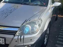 Grau Gebraucht 2004 Opel Astra Kombi | 3.300 € (Etwas zu teuer)