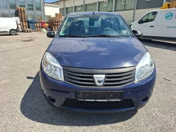 Blau Gebraucht 2010 Dacia Sandero Basis Kleinwagen | 1.490 € (Guter Preis)
