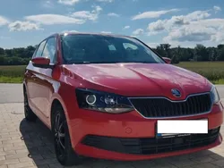 Rot Gebraucht 2015 Skoda Fabia Ambition Kombi | 7.400 € (Fairer Preis)