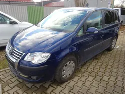 Blau Gebraucht 2009 VW Touran Trendline Van / Kleinbus | 2.290 € (Superpreis)