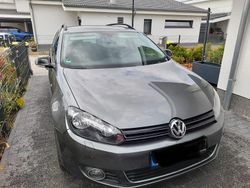Grau Gebraucht 2013 VW Golf VII Highline Kombi | 7.399 € (Guter Preis)