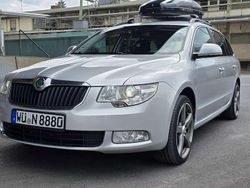 Grau Gebraucht 2013 Skoda Superb Active Kombi | 7.199 € (Fairer Preis)
