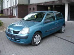 Blau Gebraucht 2005 Renault Clio II Limousine | 2.150 € (Fairer Preis)