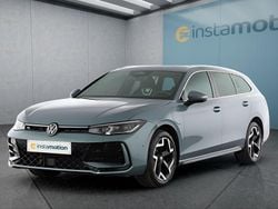 Grün Gebraucht 2024 VW Passat Kombi | 43.399 € (Guter Preis)