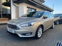 Titangrau metallic Gebraucht 2015 Ford Focus Titanium Kombi | 12.680 € (Etwas zu teuer)