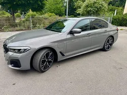 Grau Gebraucht 2021 BMW 530e M Sport Limousine | 39.200 € (Teuer)