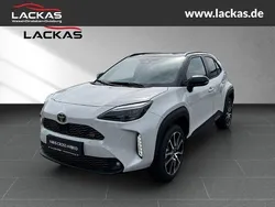 Grau Gebraucht 2022 Toyota Yaris Cross Sport SUV | 26.649 € (Fairer Preis)