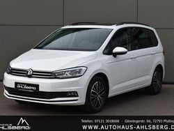 Pure white Gebraucht 2024 VW Touran Comfortline Van / Kleinbus | 32.900 € (Fairer Preis)