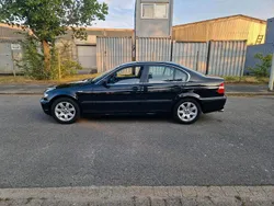 Schwarz Gebraucht 2002 BMW 320 Limousine | 3.600 € (Fairer Preis)