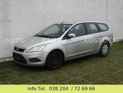 Silber Gebraucht 2008 Ford Focus Ambiente Kombi | 1.500 € (Guter Preis)