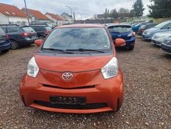 Orange Gebraucht 2013 Toyota iQ Basis Kleinwagen | 3.799 € (Guter Preis)