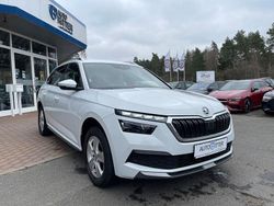 Moonweiss metallic Gebraucht 2020 Skoda Kamiq Style SUV | 17.490 € (Fairer Preis)