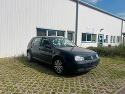 Blau Gebraucht 2002 VW Golf IV Kleinwagen | 2.999 € (Fairer Preis)