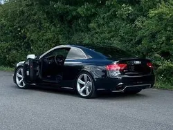 Schwarz Gebraucht 2011 Audi RS5 Sport Coupé | 32.950 €