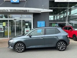 Grau Gebraucht 2020 Skoda Fabia Drive Limousine | 14.290 € (Fairer Preis)