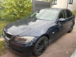 Blau Gebraucht 2005 BMW 320 Limousine | 4.300 € (Etwas zu teuer)