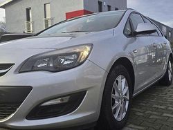 Silber Gebraucht 2015 Opel Astra Selection Kombi | 4.000 € (Guter Preis)