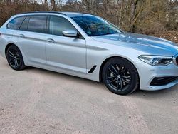 Silber Gebraucht 2019 BMW 530 Kombi | 19.900 €