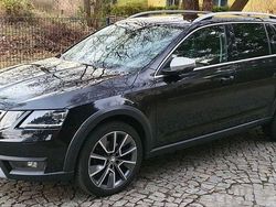 Schwarz Gebraucht 2017 Skoda Octavia Scout Scout 4x4 Kombi | 13.200 € (Teuer)