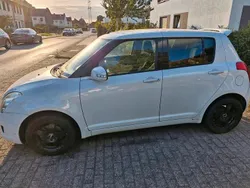 Weiß Gebraucht 2010 Suzuki Swift Limousine | 2.850 € (Fairer Preis)