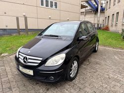 Schwarz Gebraucht 2008 Mercedes B180 Avantgarde Van / Kleinbus | 3.450 € (Fairer Preis)