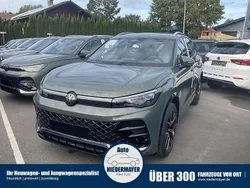 Cipressinogrün metallic Neu 2025 VW Tiguan R-line SUV | 51.995 € (Guter Preis)