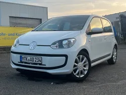 Weiß Gebraucht 2015 VW up! CLUB Kleinwagen | 8.600 € (Etwas zu teuer)