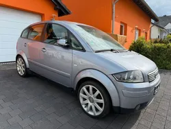 Grau Gebraucht 2005 Audi A2 Kleinwagen | 7.000 € (Etwas zu teuer)