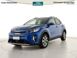 Blu Gebraucht 2024 Kia Stonic Style SUV | 17.950 €