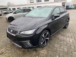 Mitternachtsschwarz Neu 2025 Seat Ibiza FR Limousine | 23.290 € (Guter Preis)
