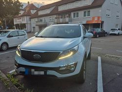Weiß Gebraucht 2016 Kia Sportage DREAM-TEAM Edition SUV | 12.000 € (Guter Preis)