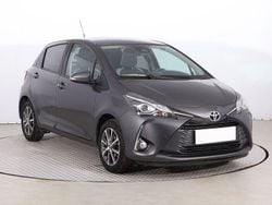 Grey metallic Gebraucht 2020 Toyota Yaris Club Limousine | 14.290 € (Fairer Preis)